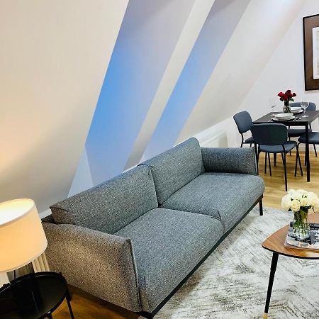 Hotel, Apartament Pod Zlotym Lwem W Samym Centrum Miasta Z Darmowym Parkingiem VII Клодзько Екстер'єр фото