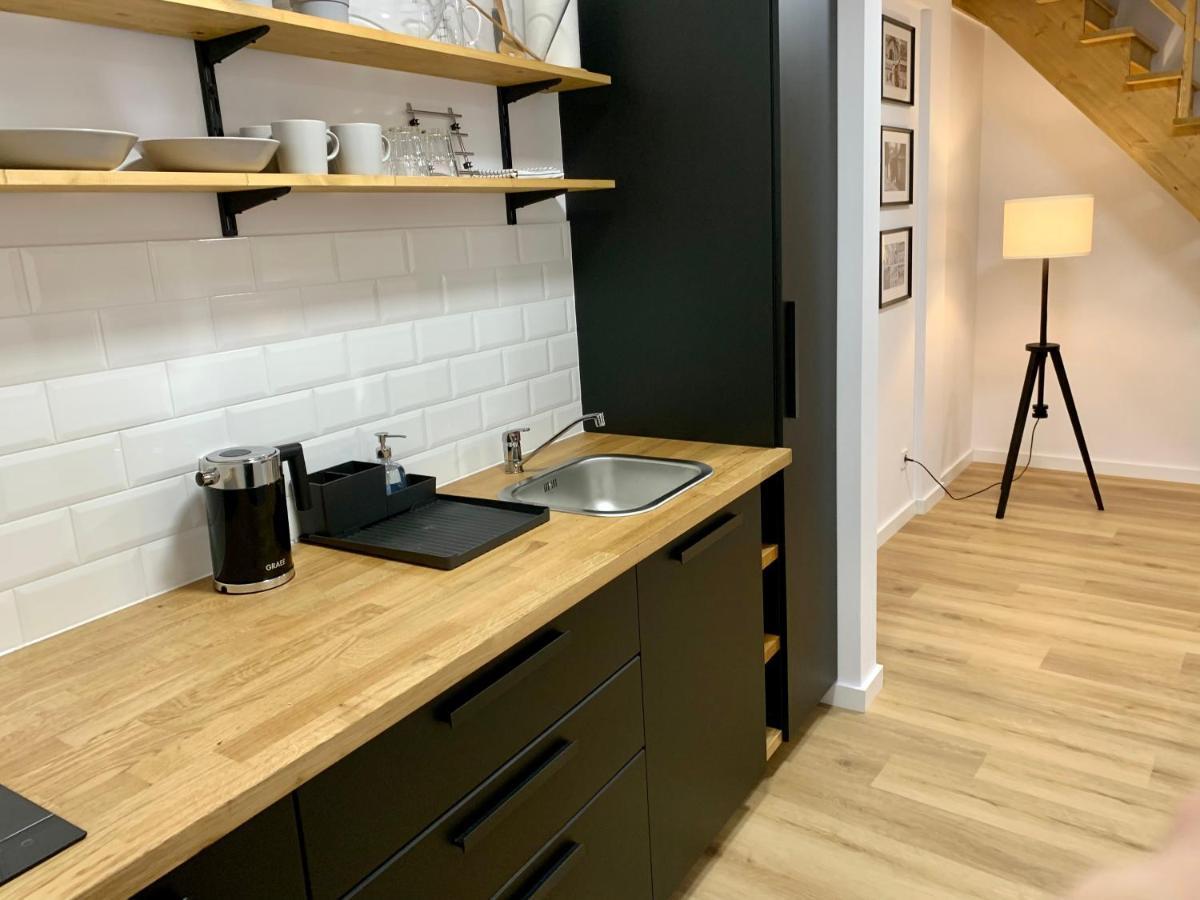 Hotel, Apartament Pod Zlotym Lwem W Samym Centrum Miasta Z Darmowym Parkingiem VII Клодзько Екстер'єр фото