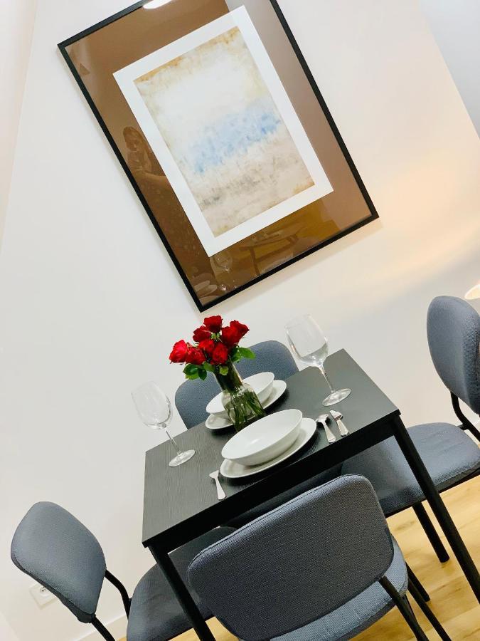 Hotel, Apartament Pod Zlotym Lwem W Samym Centrum Miasta Z Darmowym Parkingiem VII Клодзько Екстер'єр фото