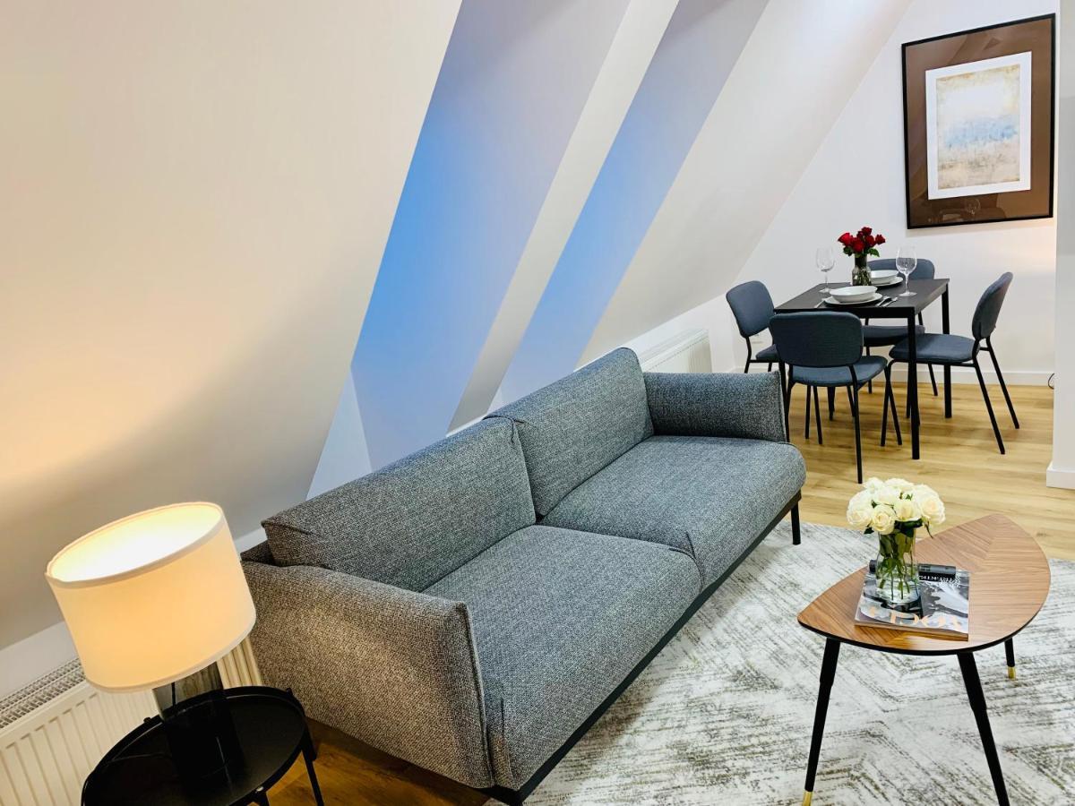 Hotel, Apartament Pod Zlotym Lwem W Samym Centrum Miasta Z Darmowym Parkingiem VII Клодзько Екстер'єр фото