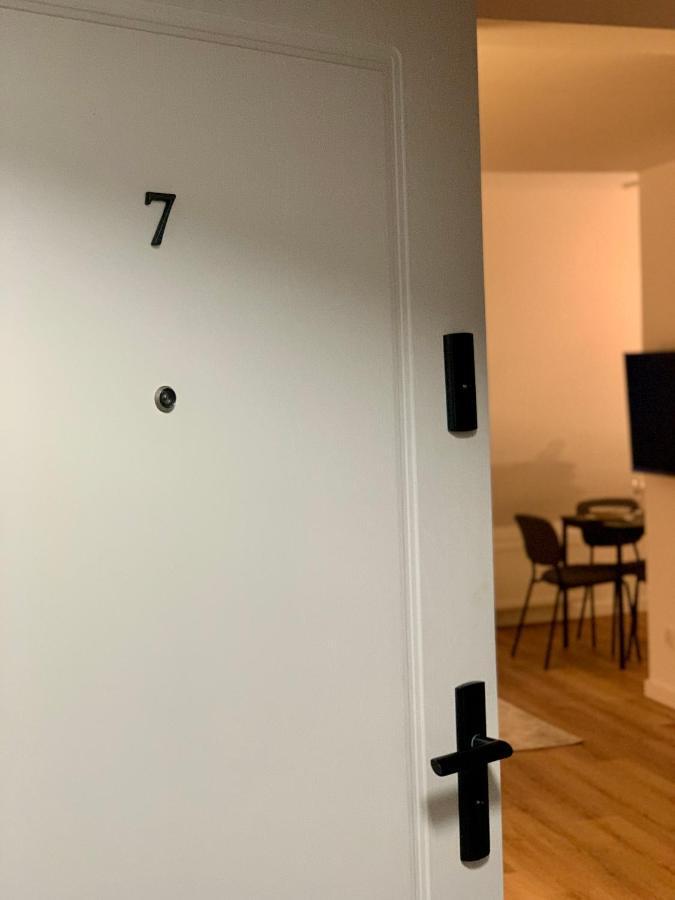 Hotel, Apartament Pod Zlotym Lwem W Samym Centrum Miasta Z Darmowym Parkingiem VII Клодзько Екстер'єр фото