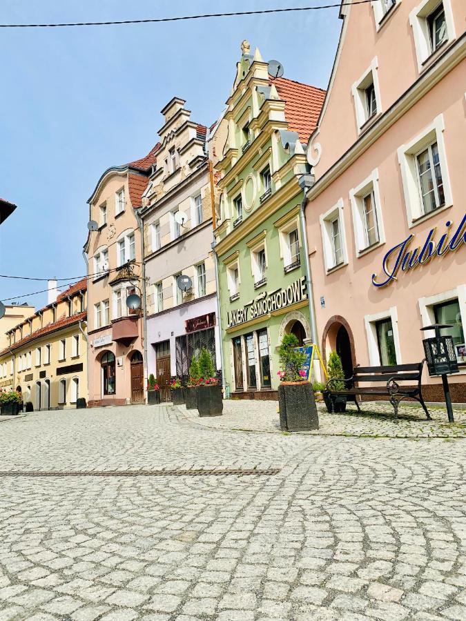 Hotel, Apartament Pod Zlotym Lwem W Samym Centrum Miasta Z Darmowym Parkingiem VII Клодзько Екстер'єр фото
