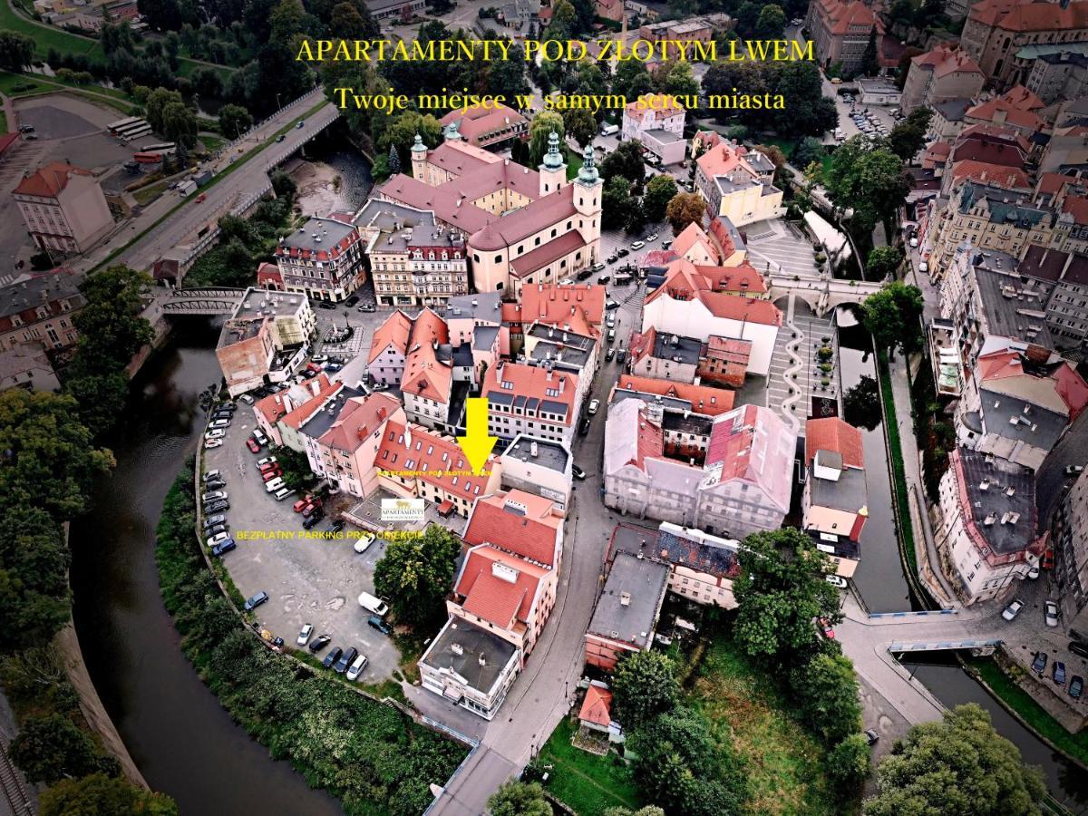 Hotel, Apartament Pod Zlotym Lwem W Samym Centrum Miasta Z Darmowym Parkingiem VII Клодзько Екстер'єр фото